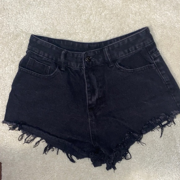 SHEIN black denim shorts - Picture 1 of 2